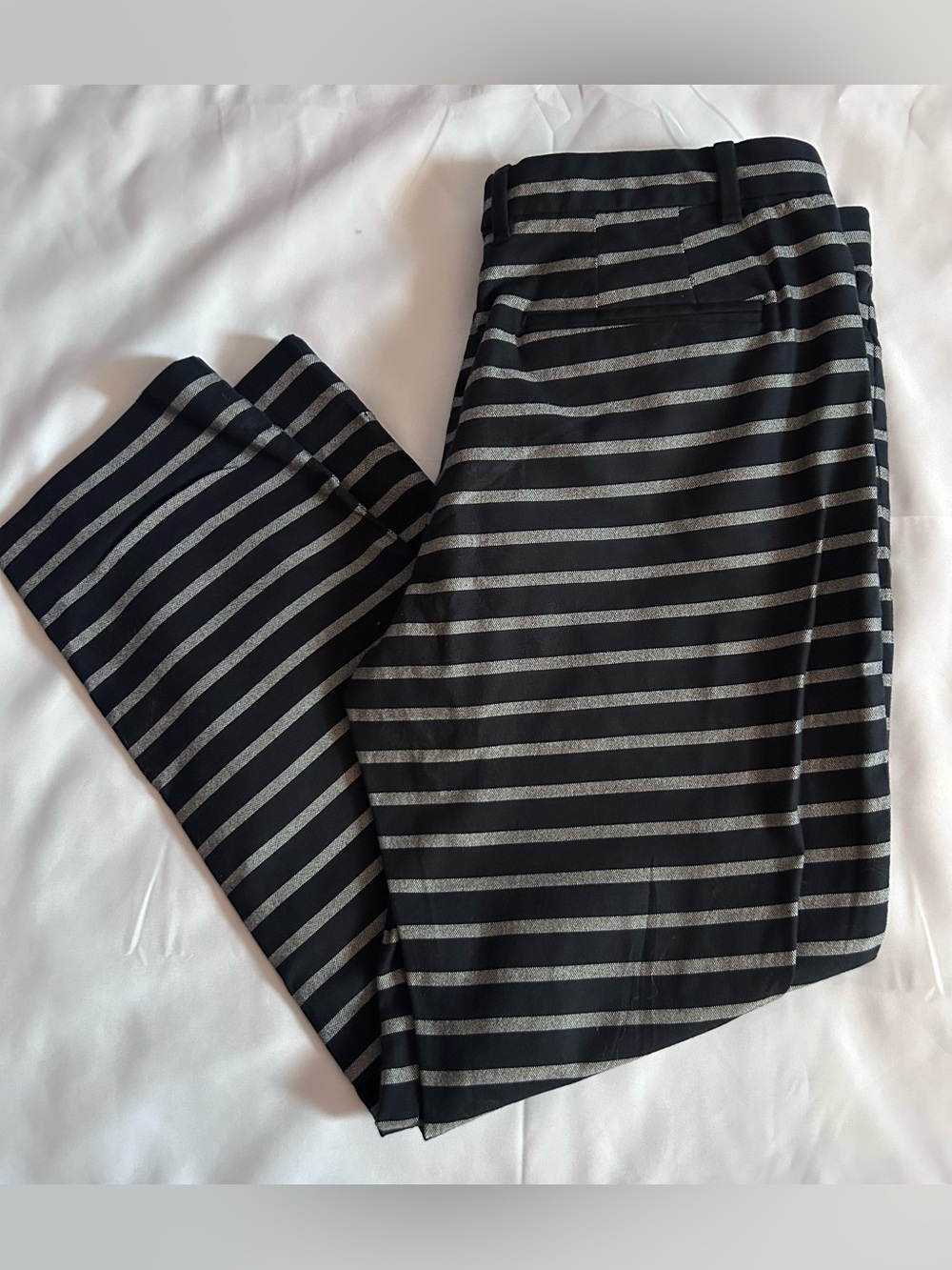Gap Slim Cropped Pants with Horizontal Stripes Size 8